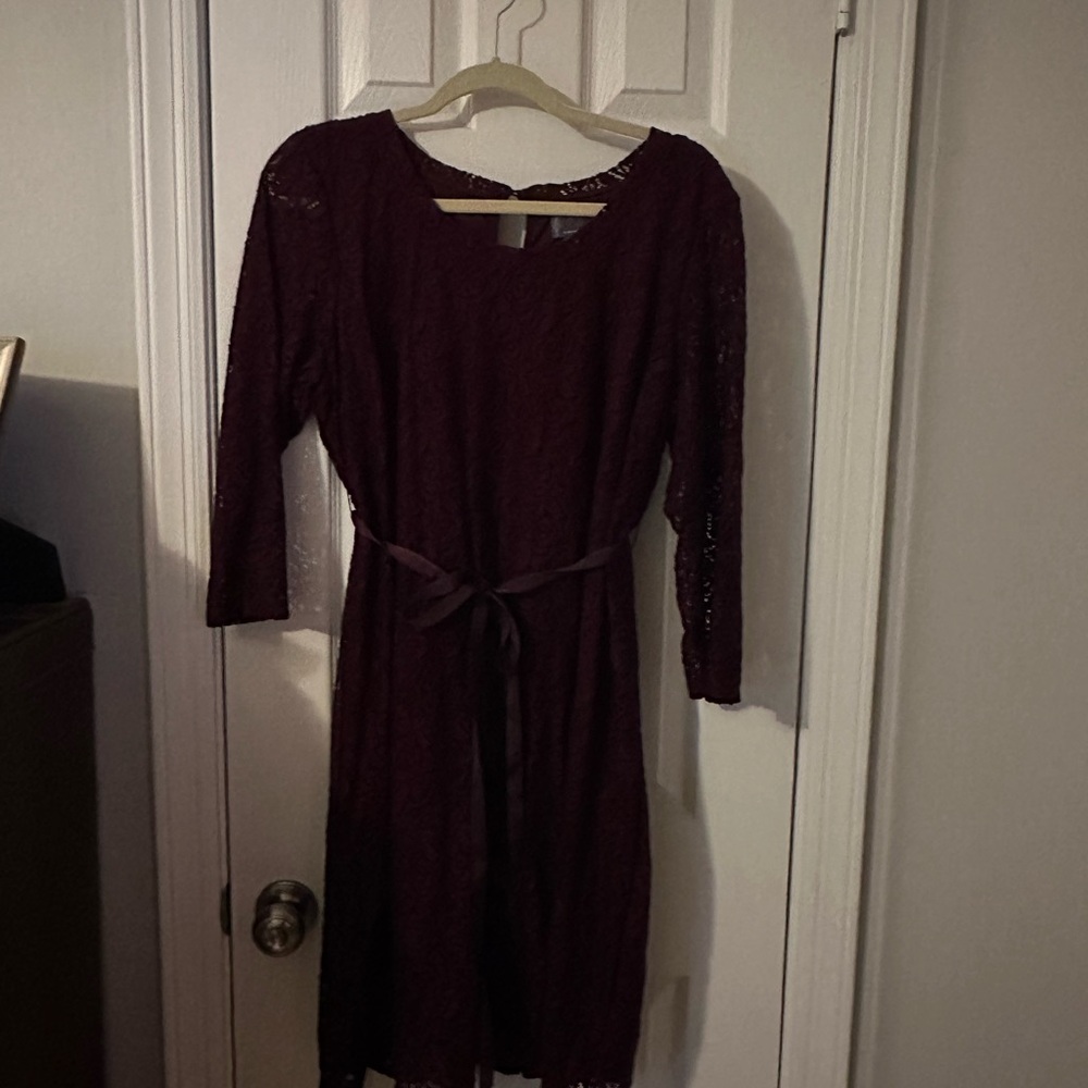 Motherhood Maternity Elegant Lace Dress in Deep Burgundy